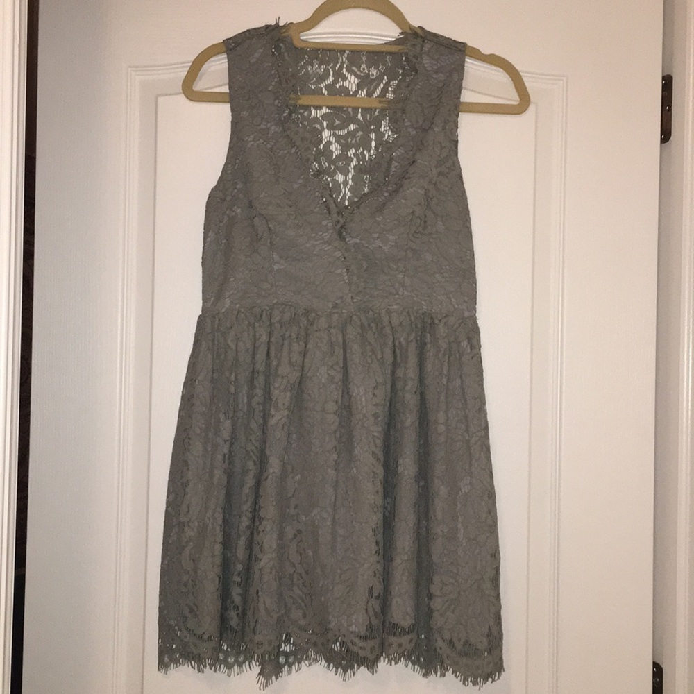TOBI DRESS - Picture 2 of 4